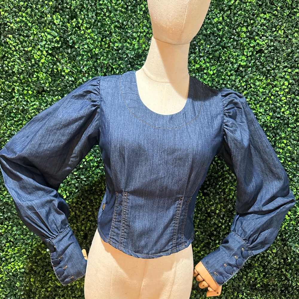 Denim blouse. Puff sleeve. Size M